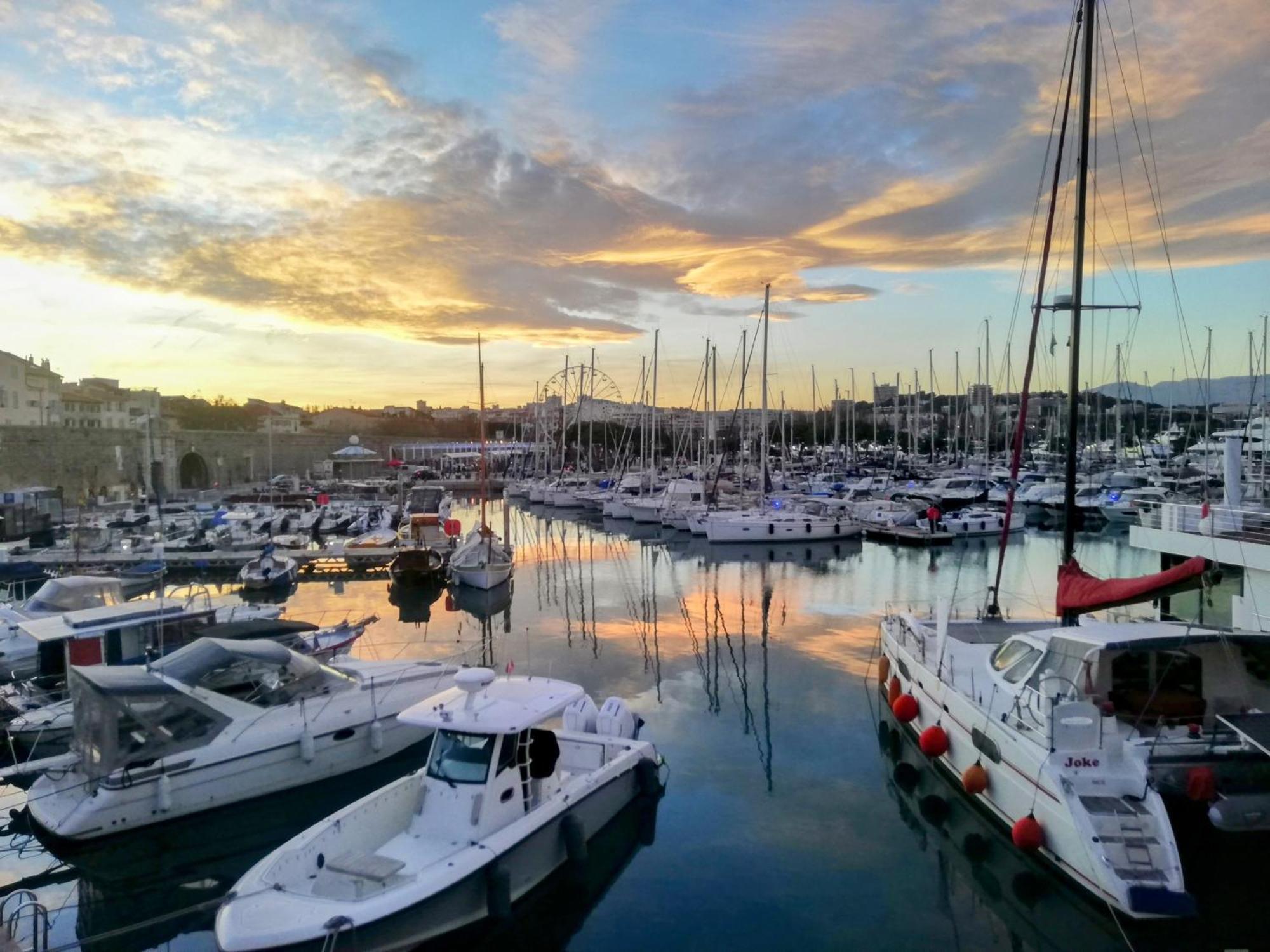 Escapade Antiboise Avec Parking Inclus Hotell Antibes Exteriör bild